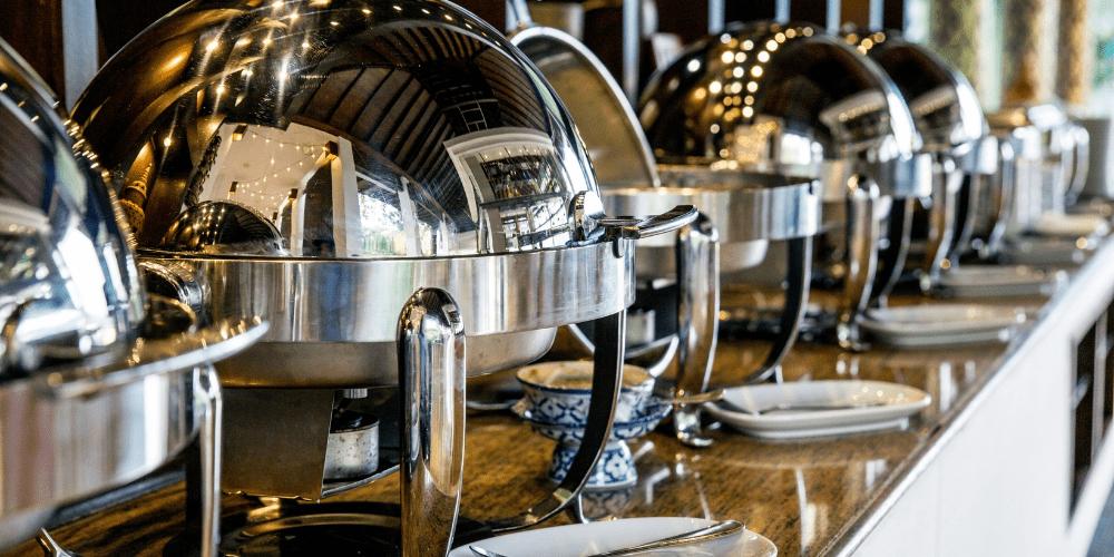 How to Keep Catered Food Warm for Hours at Events
